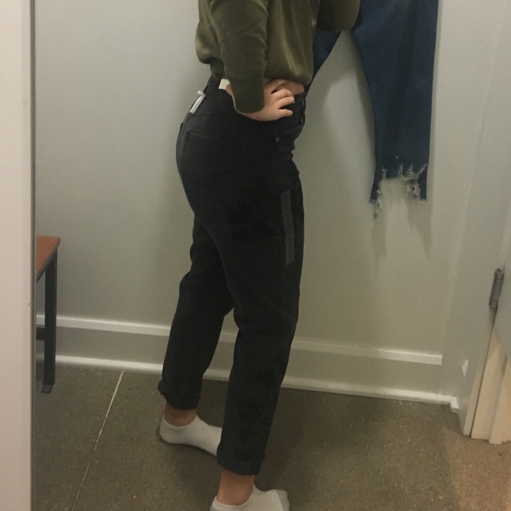 Black high waisted boyfriend jeans